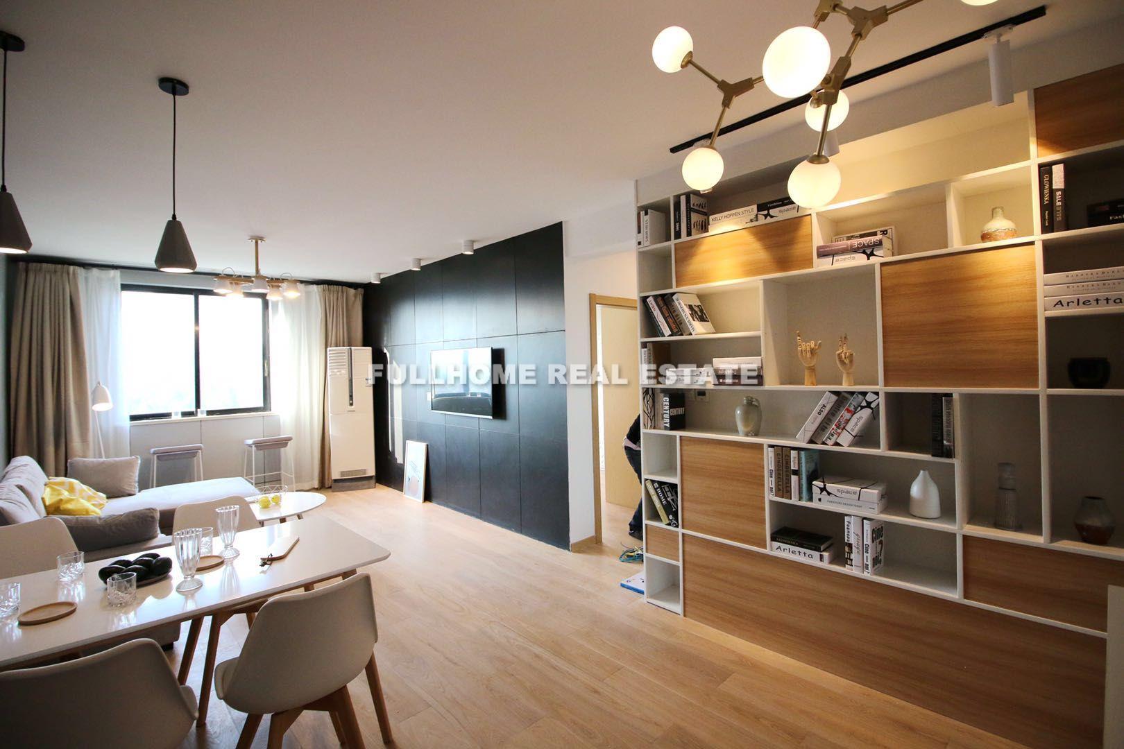 West Nanjing Mansion - 2 bedroom apartment in Shanghai, Downtown, Downtown