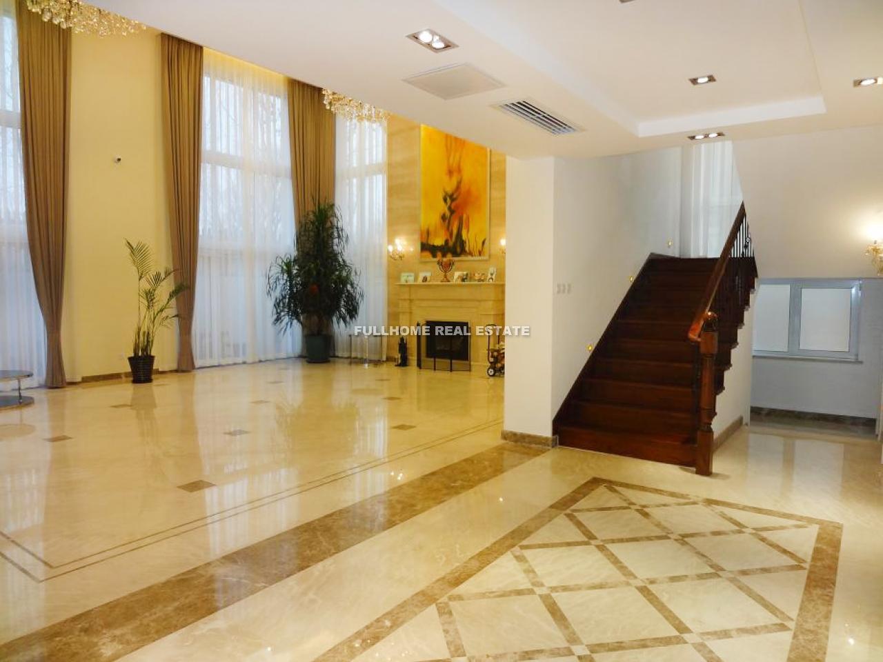 Similar property: Beijing Riviera, 6 bedrooms, 900 sqm in Beijing