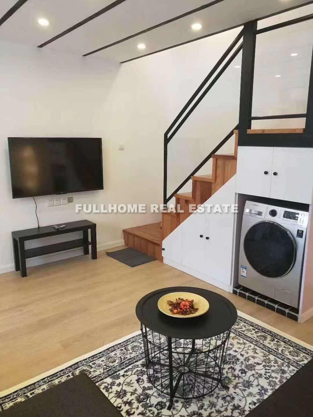 Lane 200-500 South Xiang Yang Road Old House - 1 bedroom apartment in Shanghai, Downtown, Downtown