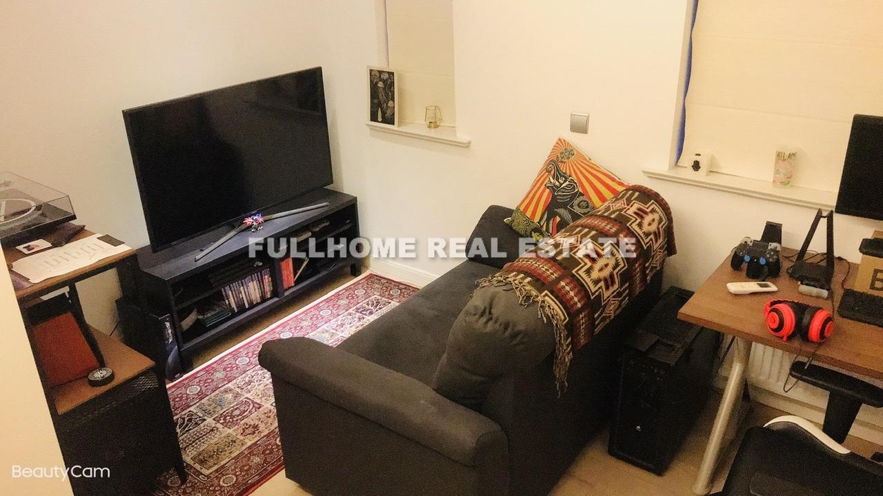 Lane1-500 Tianping Road Old House - 2 bedroom apartment in Shanghai, Xujiahui, Downtown