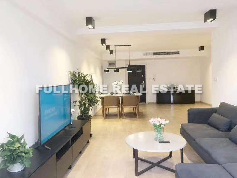 Shenyin Development Building - 2 bedroom apartment in Shanghai, Jing An, Downtown