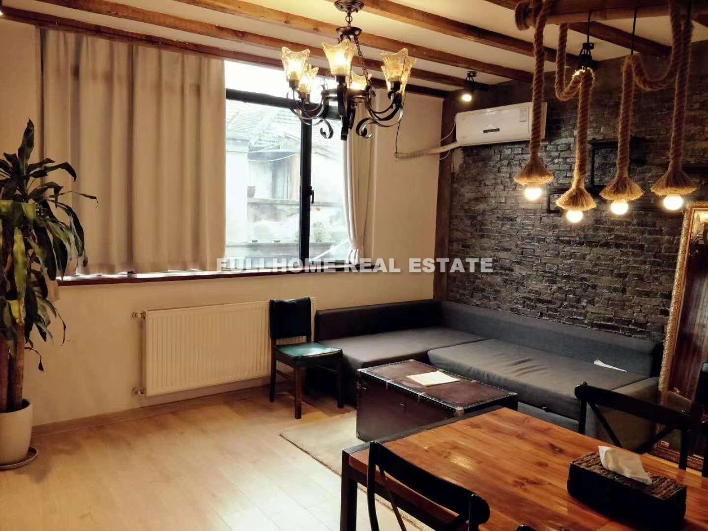 Same compound: Lane 1-500 Ruijin 1st Road Old House, 2 bedrooms in Shanghai