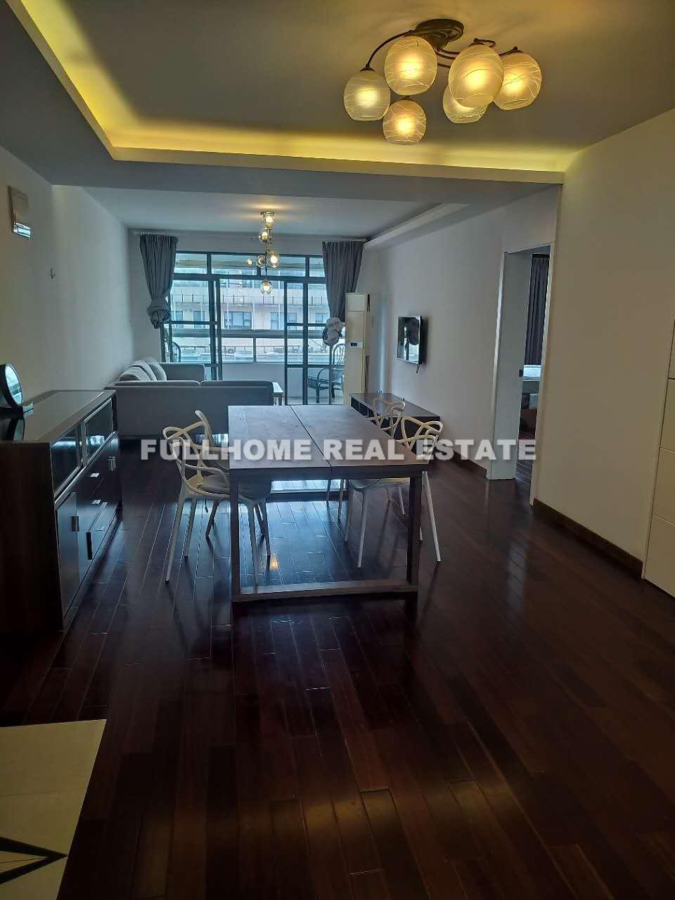 Same compound: South Wanpin Garden, 3 bedrooms in Shanghai