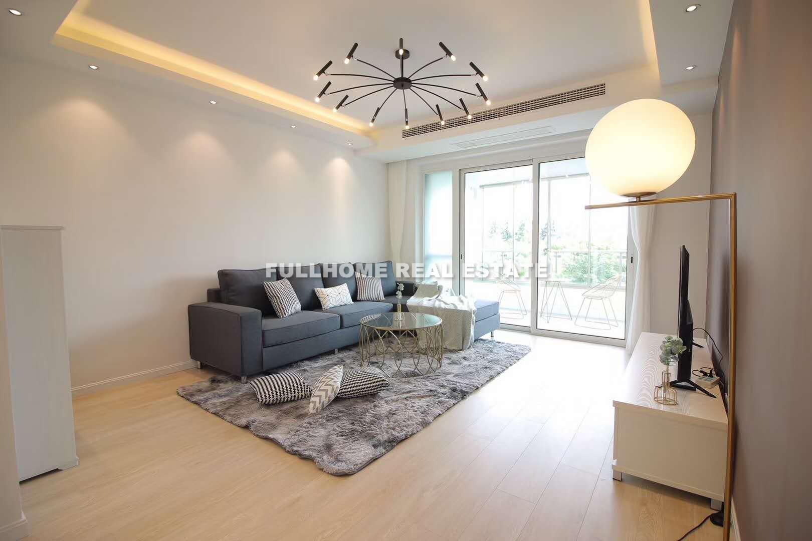 Top Of City - 3 bedroom apartment in Shanghai, People Square, Downtown