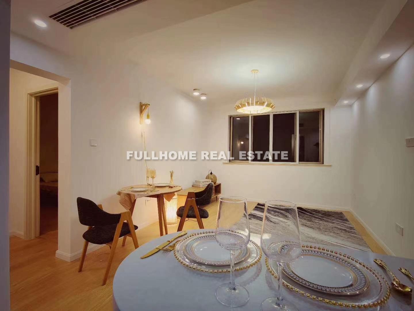 Same compound: Ruide Plaza(No. 9 Jiande Rd.), 2 bedrooms in Shanghai