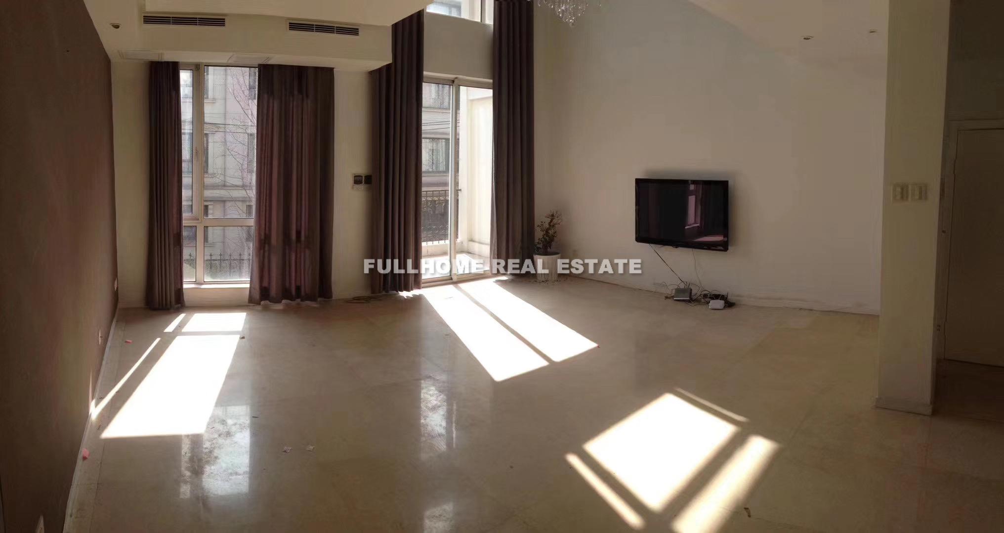 Same compound: Tomson Xing Guo Garden, 3 bedrooms in Shanghai