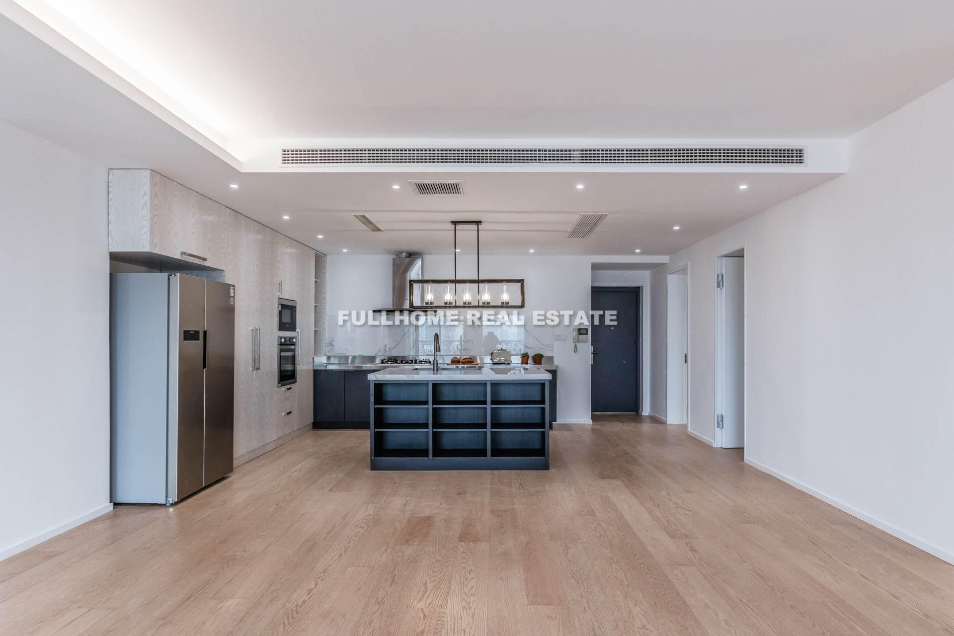 Baroque Palace - 3 bedroom apartment in Shanghai, FFC, Downtown