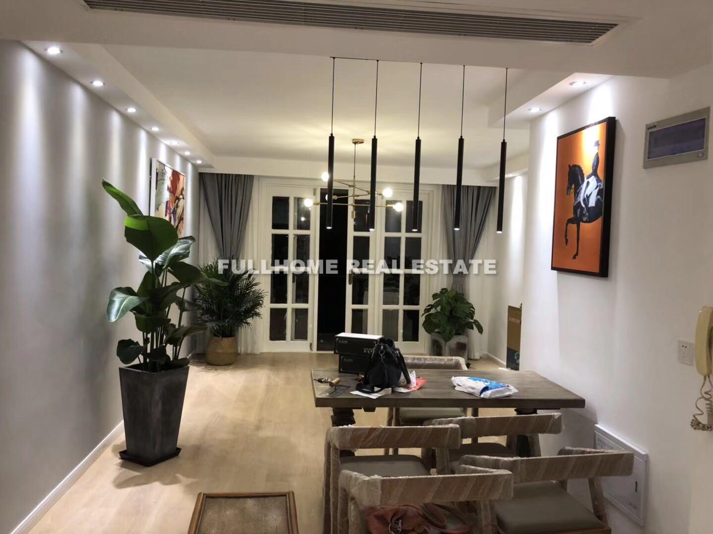 Tianding Garden - 4 bedroom apartment in Shanghai, Downtown, Downtown
