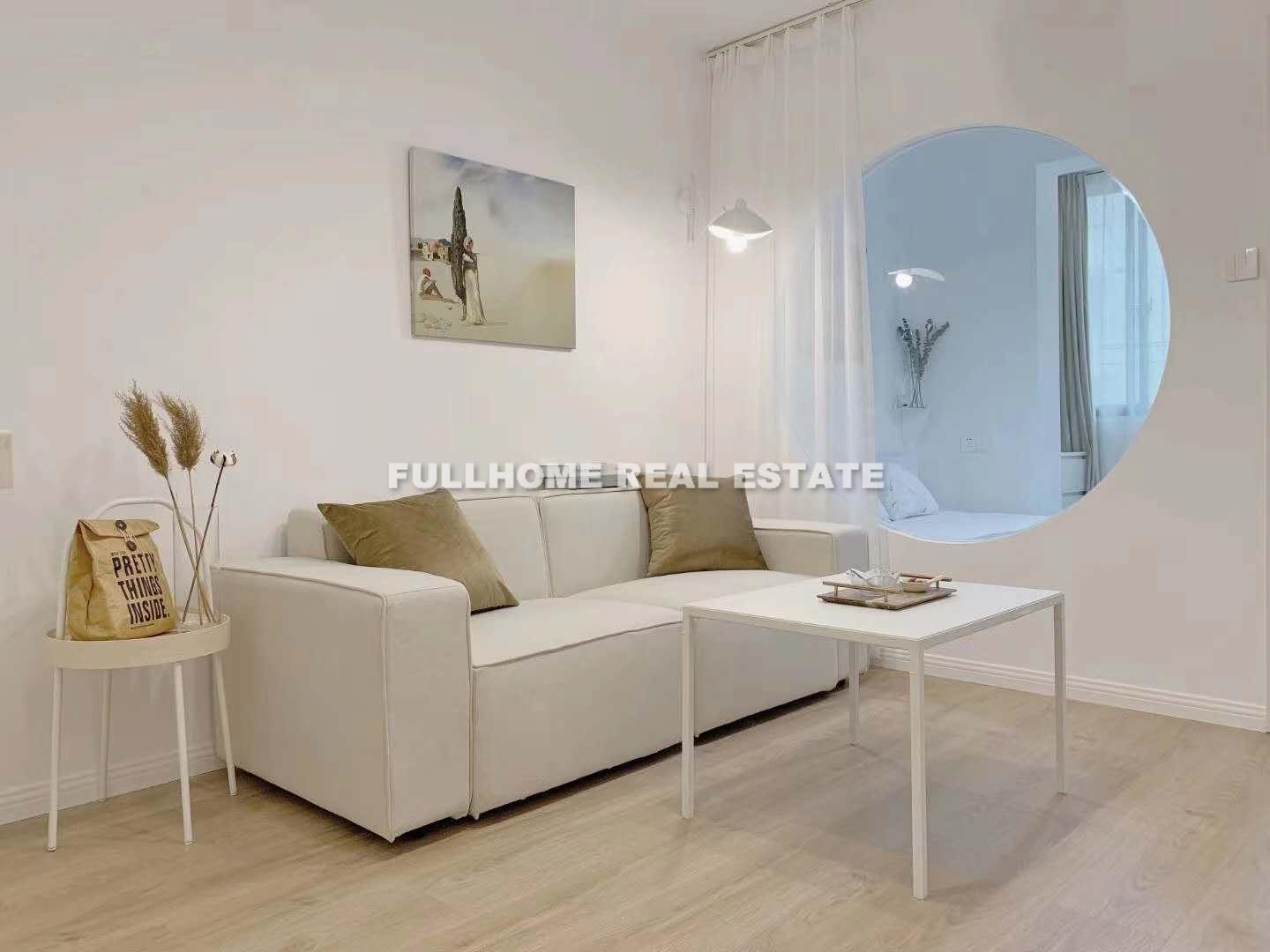 Lane 200-500 Zhenning Road Old House - 1 bedroom apartment in Shanghai, Jing An, Downtown