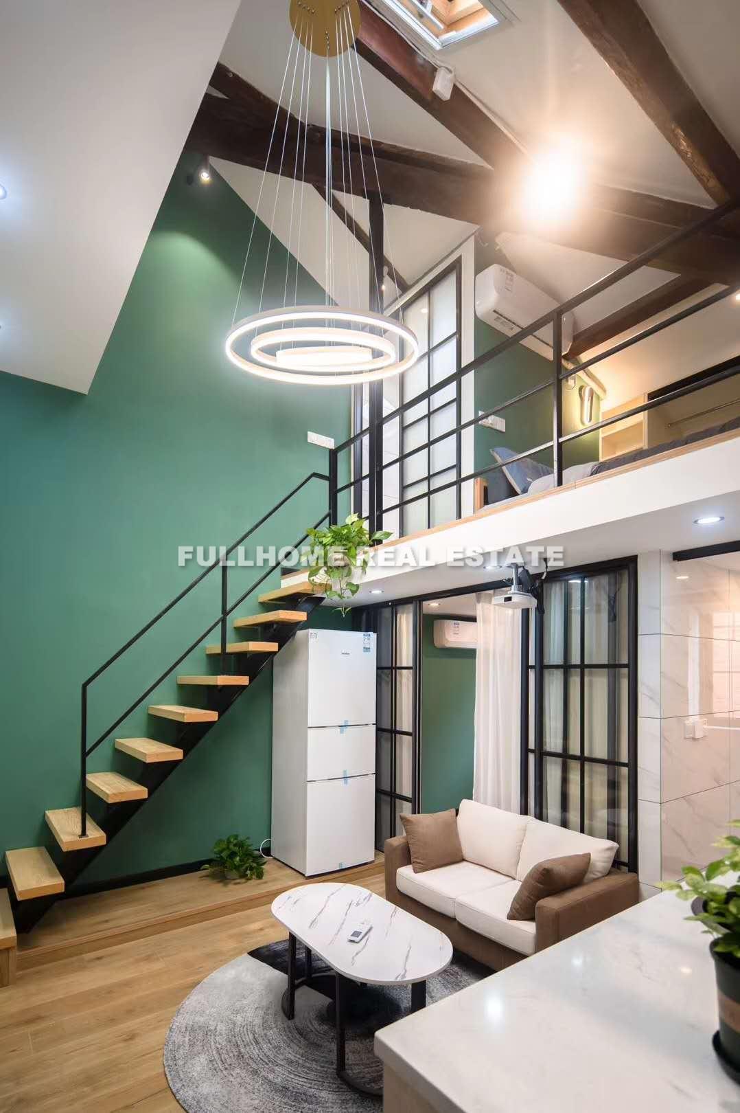 Lane 500-1200 Middle Yanan Road Old House - 2 bedroom apartment in Shanghai, Jing An, Downtown