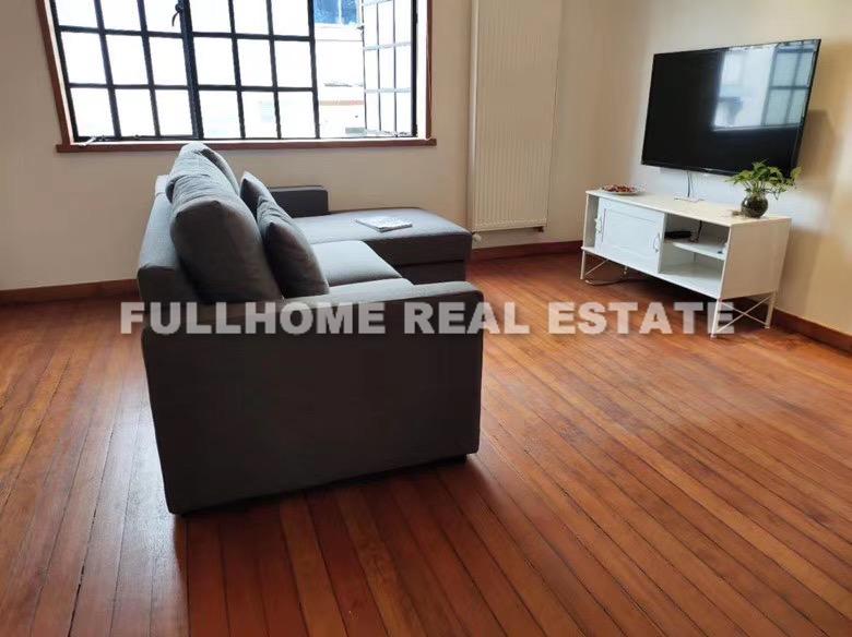 Lane 1-1200 Huashan Road Old House - 3 bedroom apartment in Shanghai, Xujiahui, Downtown