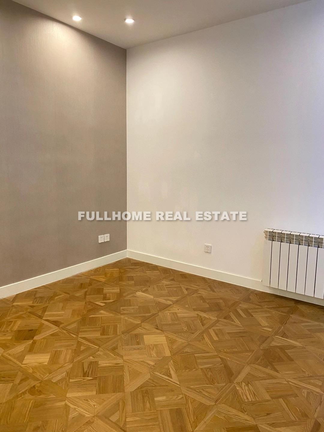 Same compound: No.1-100 Pingwu Road Old House, 2 bedrooms in Shanghai