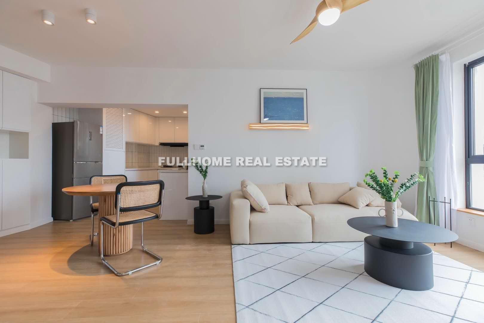 Jing An Li She - 2 bedroom apartment in Shanghai, Jing An, Downtown