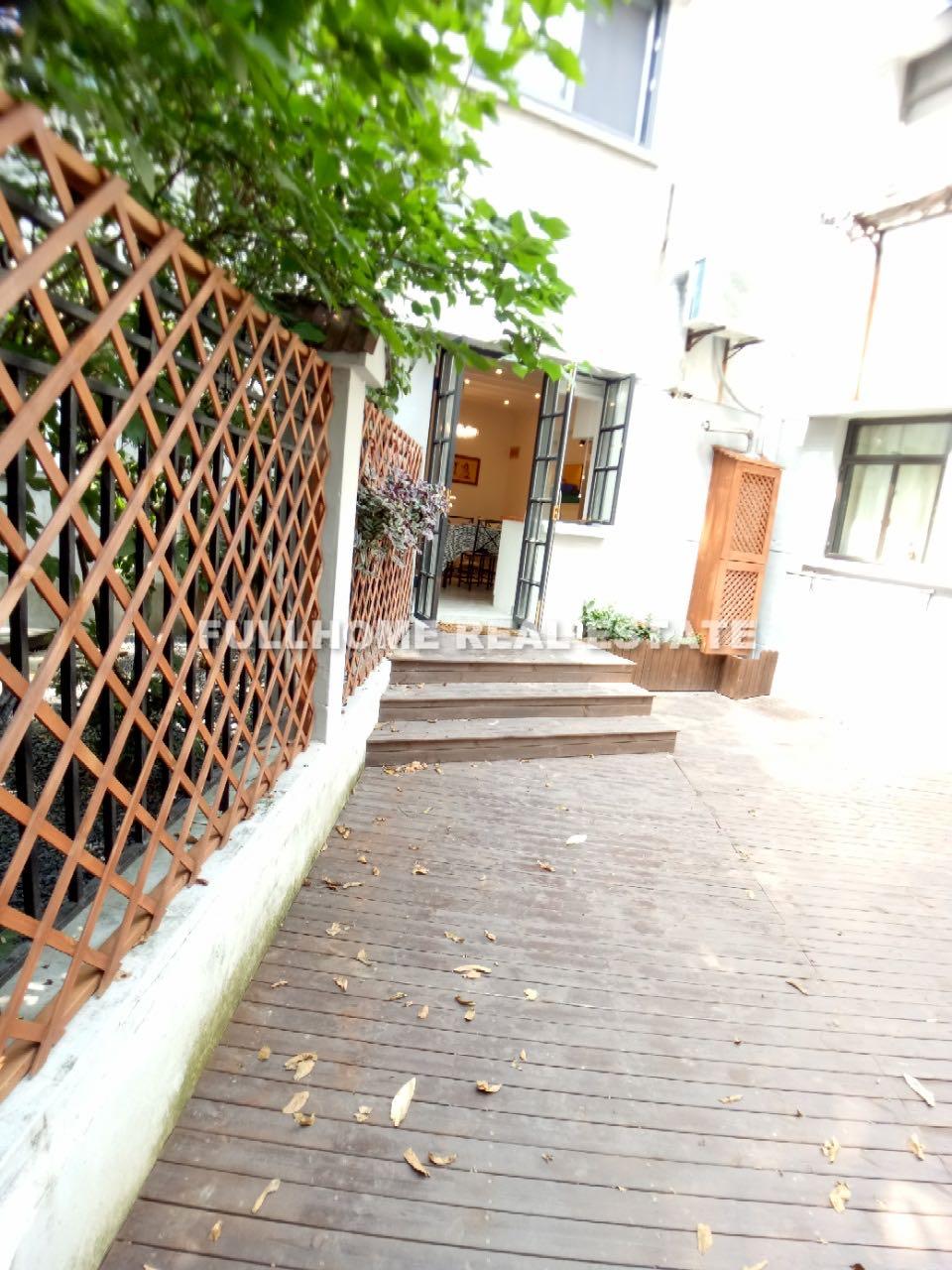 Lane 101-300 Yueyang Road Old House - 2 bedroom apartment in Shanghai, FFC, Downtown