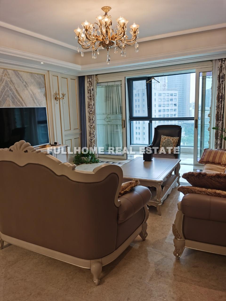 E18 - 5 bedroom apartment in Shanghai, Lujiazui, Pudong