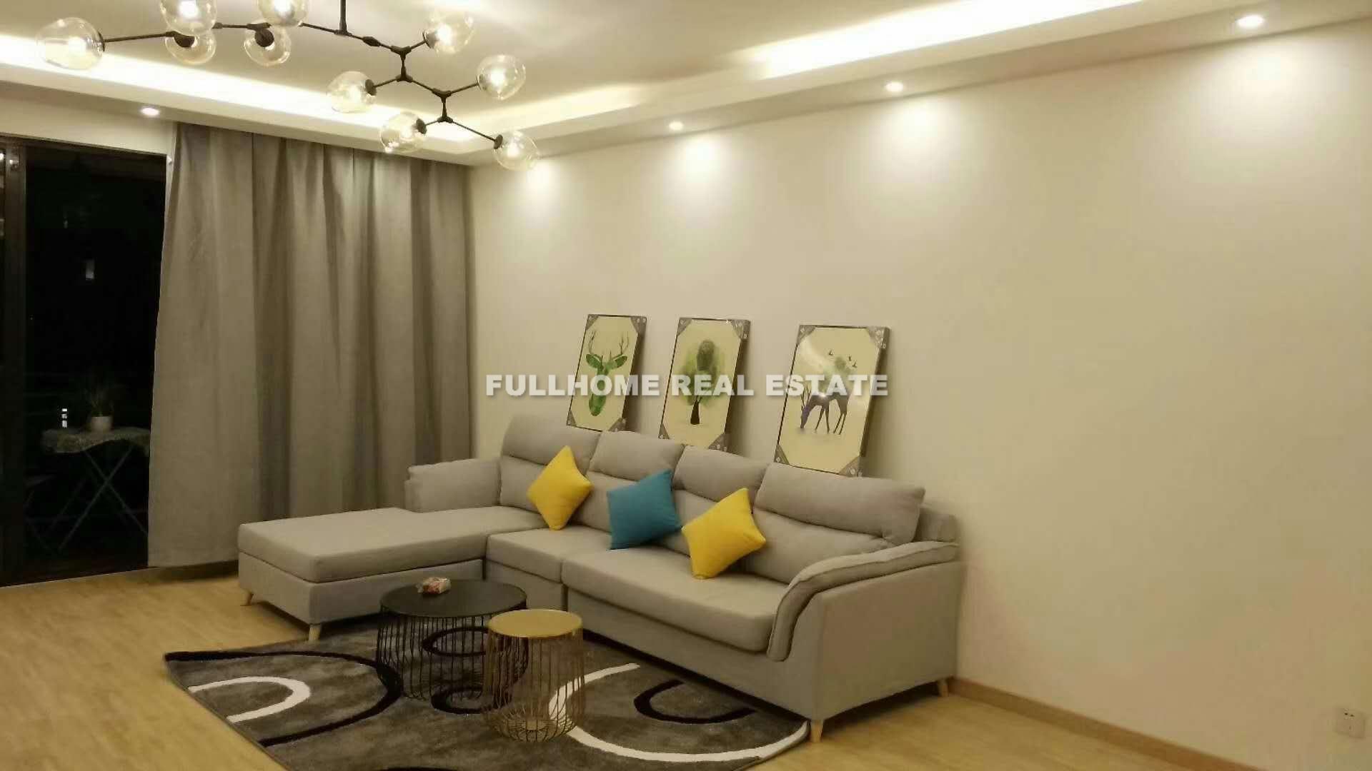 Huangpu Garden - 3 bedroom apartment in Shanghai, People Square, Downtown