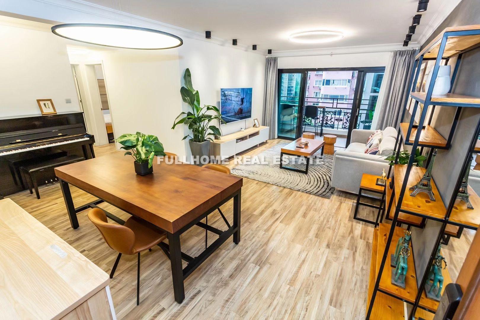 Versailles de Shanghai - 2 bedroom apartment in Shanghai, Xujiahui, Downtown