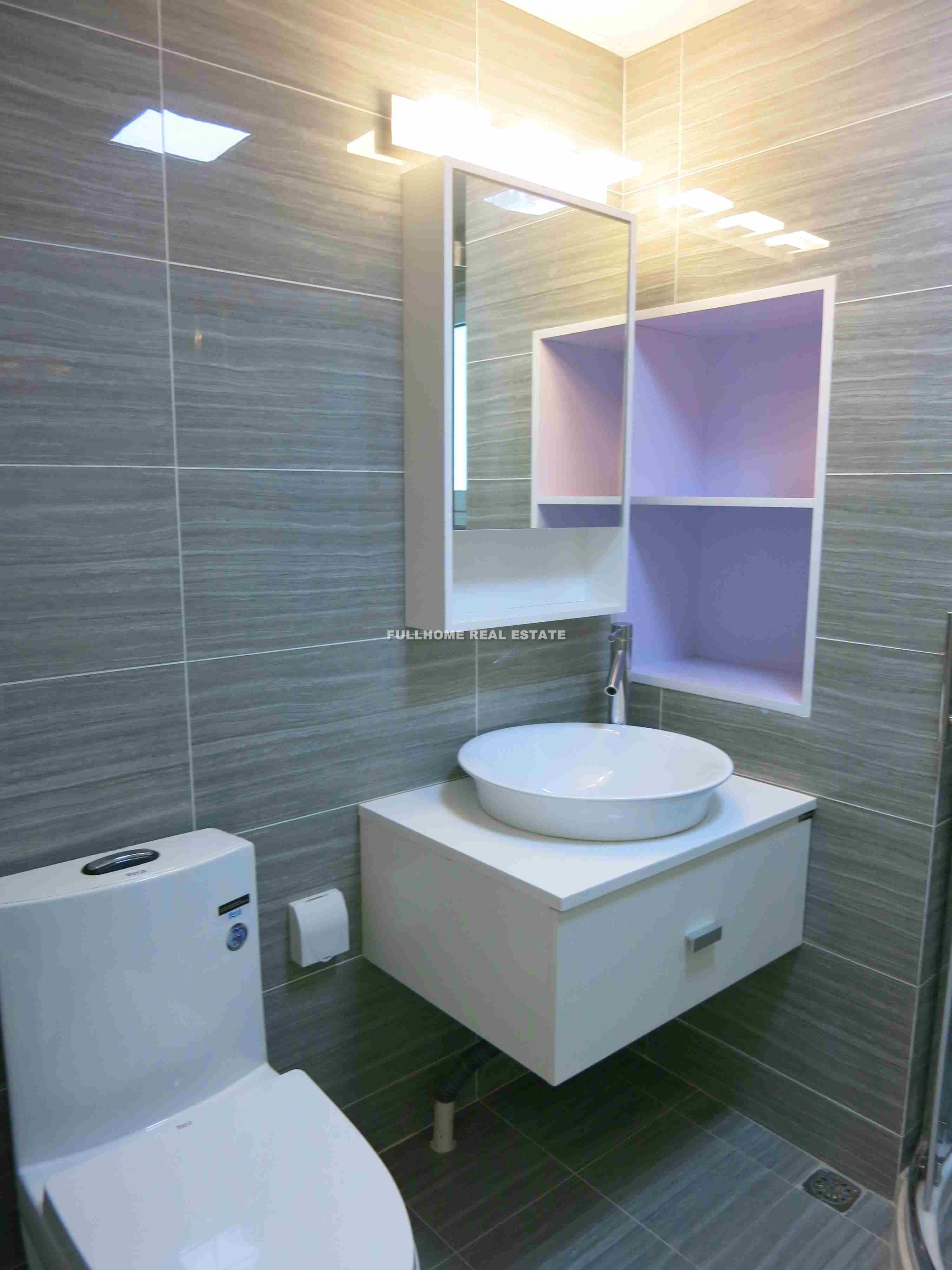 Weihaiyuan - 3 bedroom apartment in Shanghai, People Square, Downtown