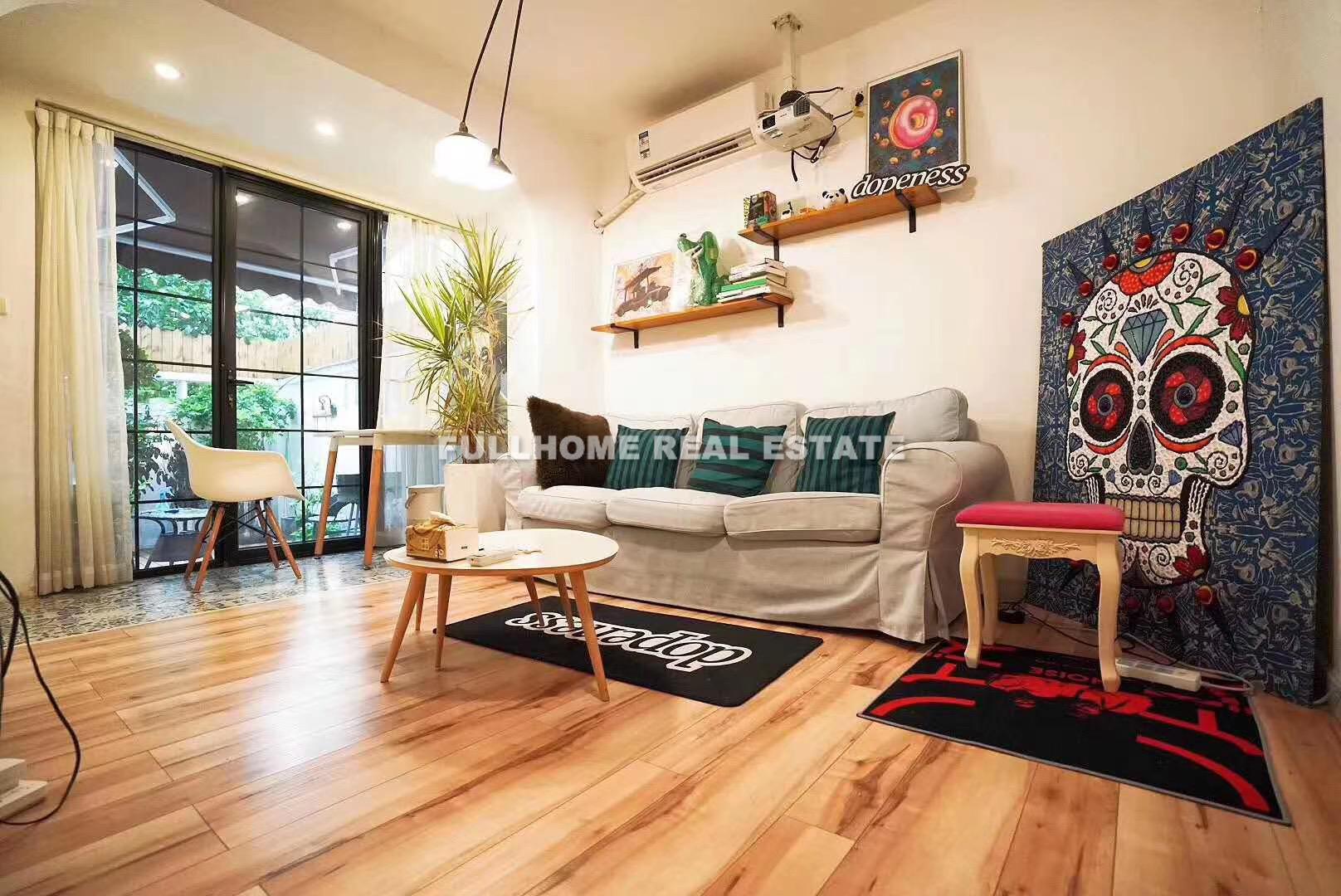 Lane 201-400 West Jianguo Road Old House  - 2 bedroom apartment in Shanghai, FFC, Downtown