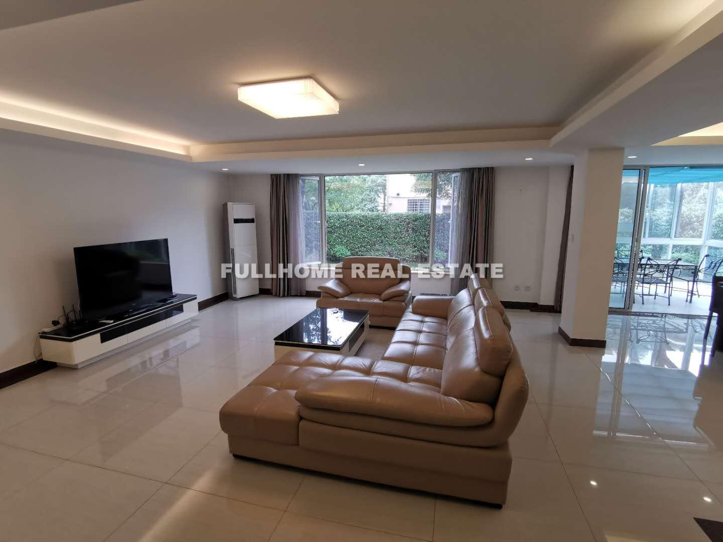 Western Suburban Garden - 4 bedroom apartment in Shanghai, Qingpu, Suburb