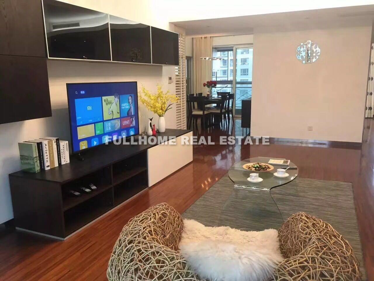 Shanghai Beach Xingchangcheng - 3 bedroom apartment in Shanghai, People Square, Downtown