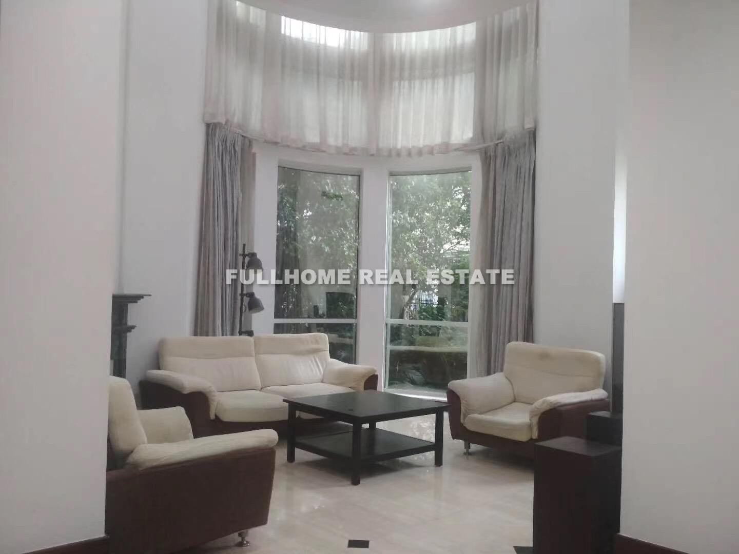 Same compound: Beverly Hills, 5 bedrooms in Shanghai