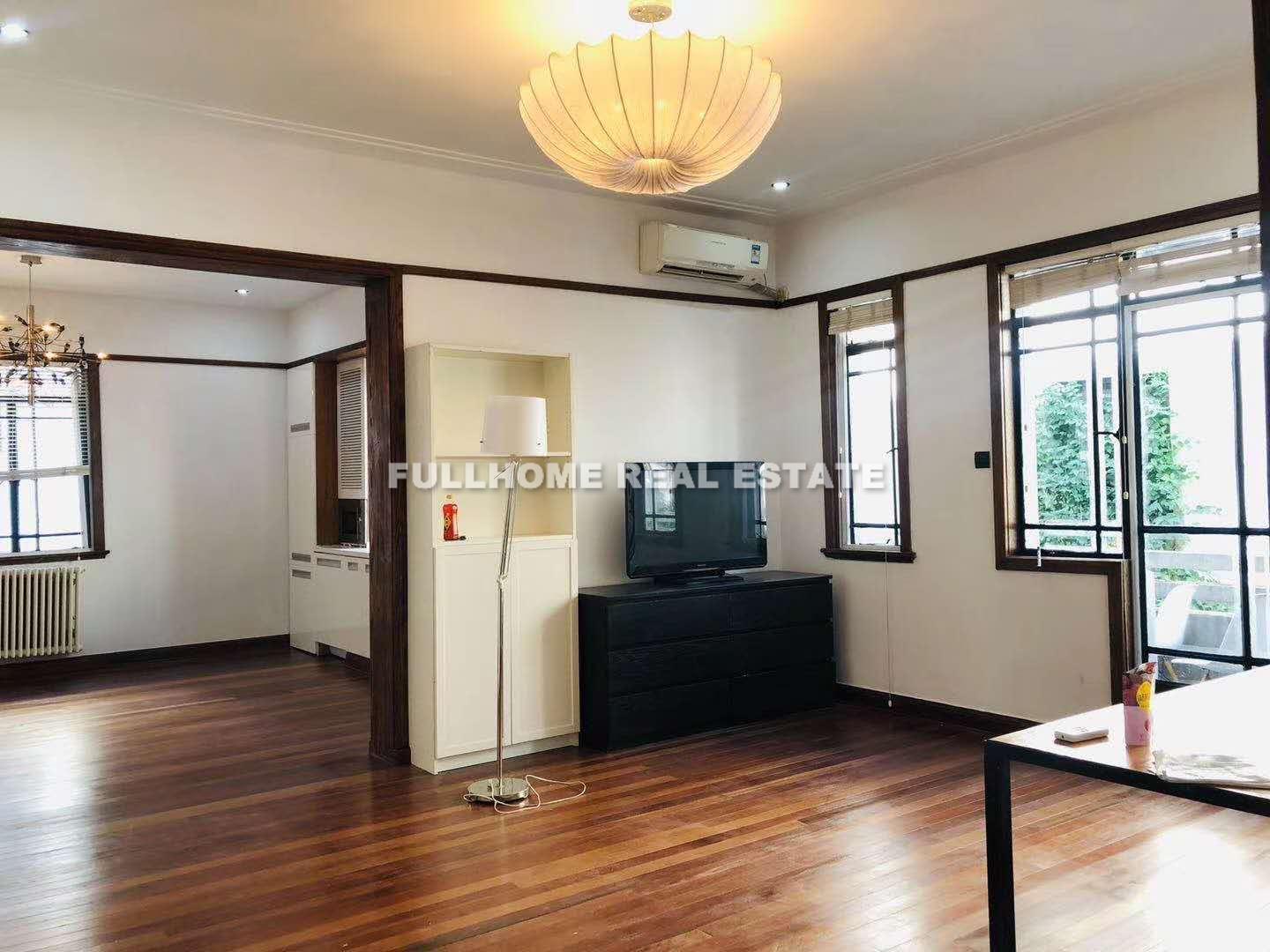 Same compound: Zhongnan Apartment, 3 bedrooms in Shanghai