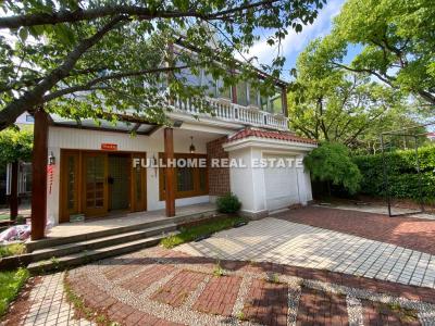 Same compound: Elegant Garden, 5 bedrooms in Shanghai