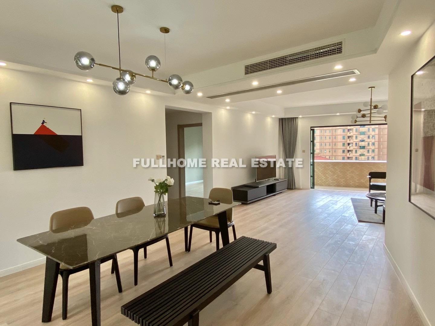 Yanlord Garden - 4 bedroom apartment in Shanghai, Lujiazui, Pudong