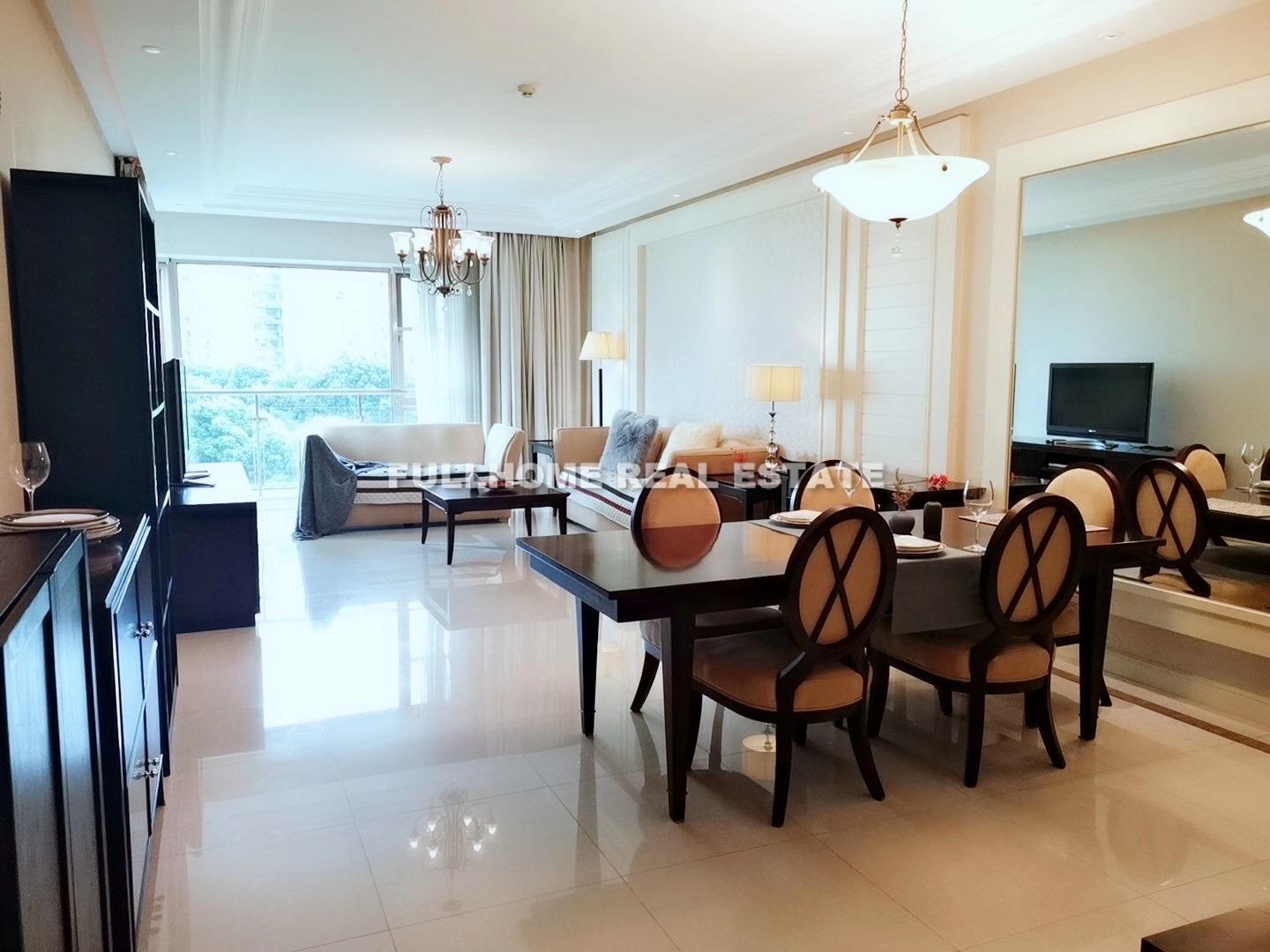 Shimao Riviera Garden - 2 bedroom apartment in Shanghai, Lujiazui, Pudong