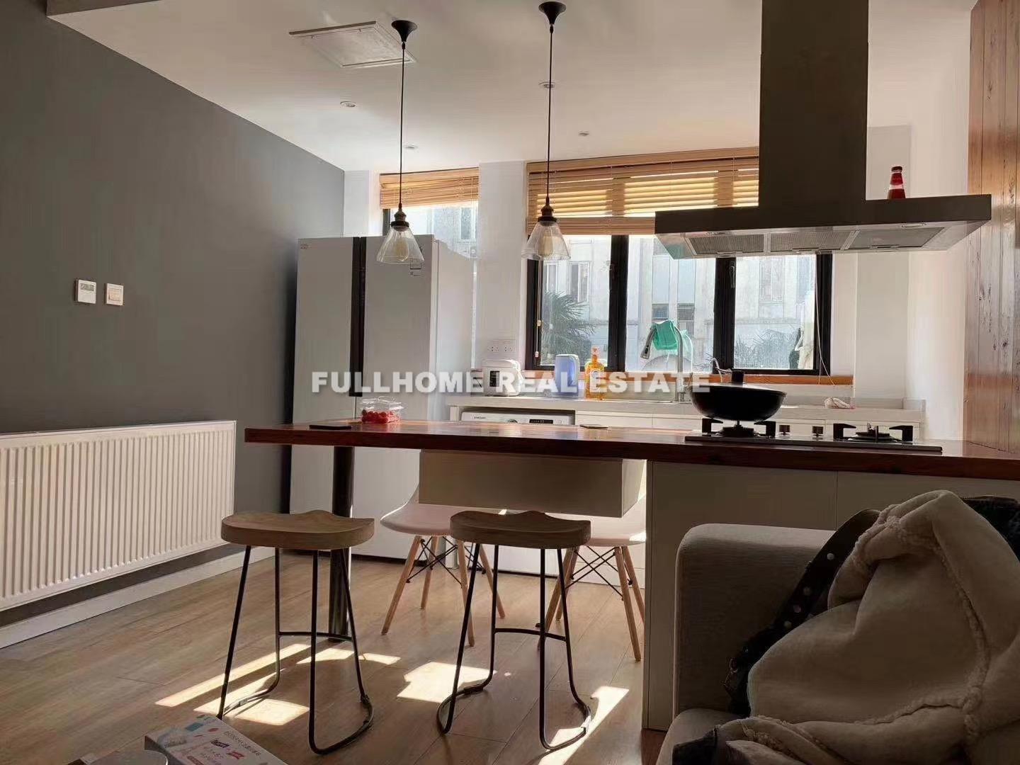 Same compound: Luoshan Garden, 3 bedrooms in Shanghai