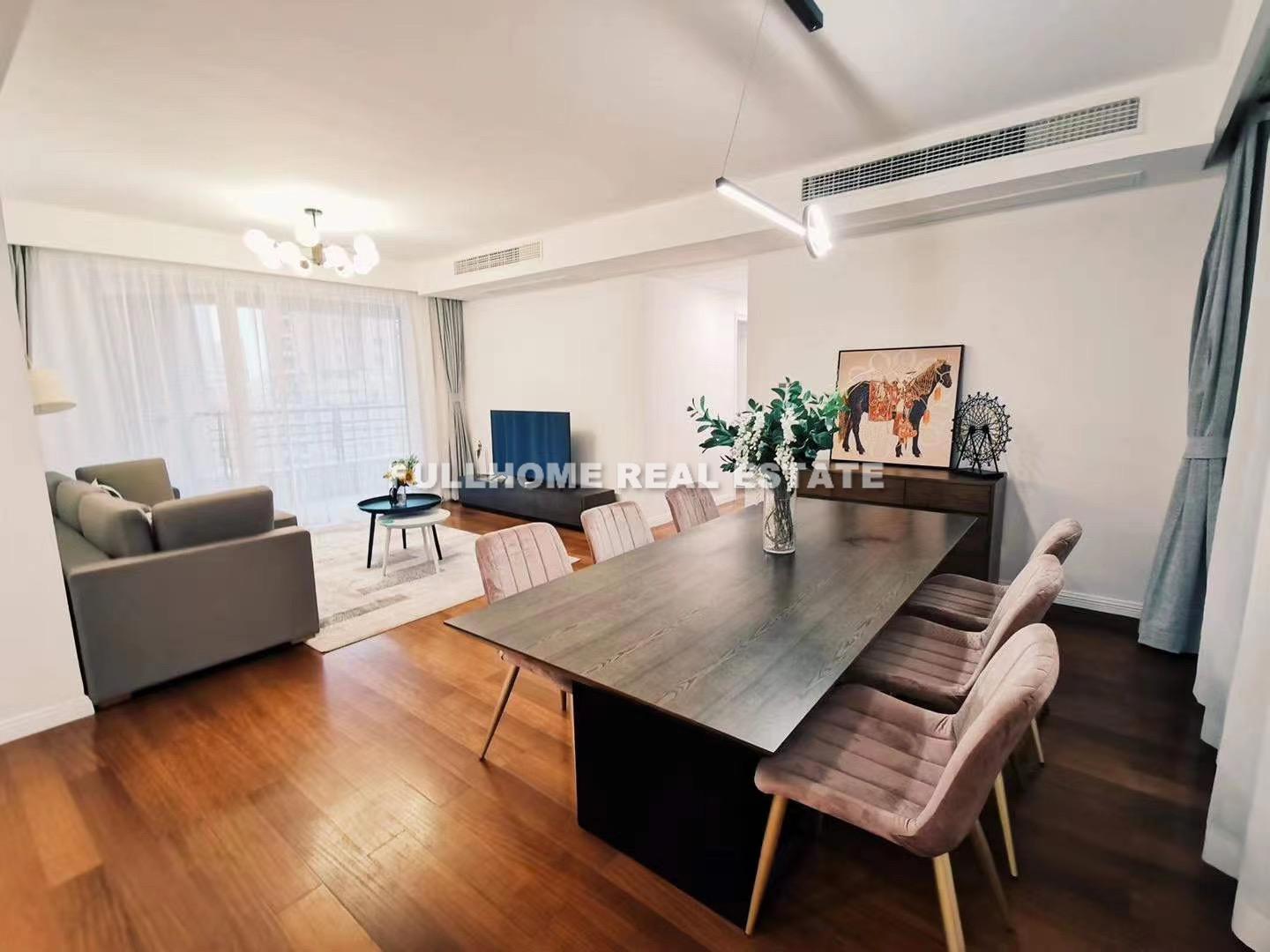 Novel Garden - 3 bedroom apartment in Shanghai, Xujiahui, Downtown