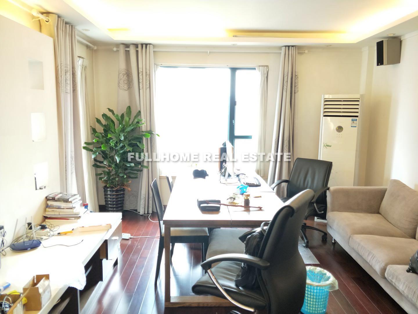 The Courtyards - 3 bedroom apartment in Shanghai, Jing An, Downtown