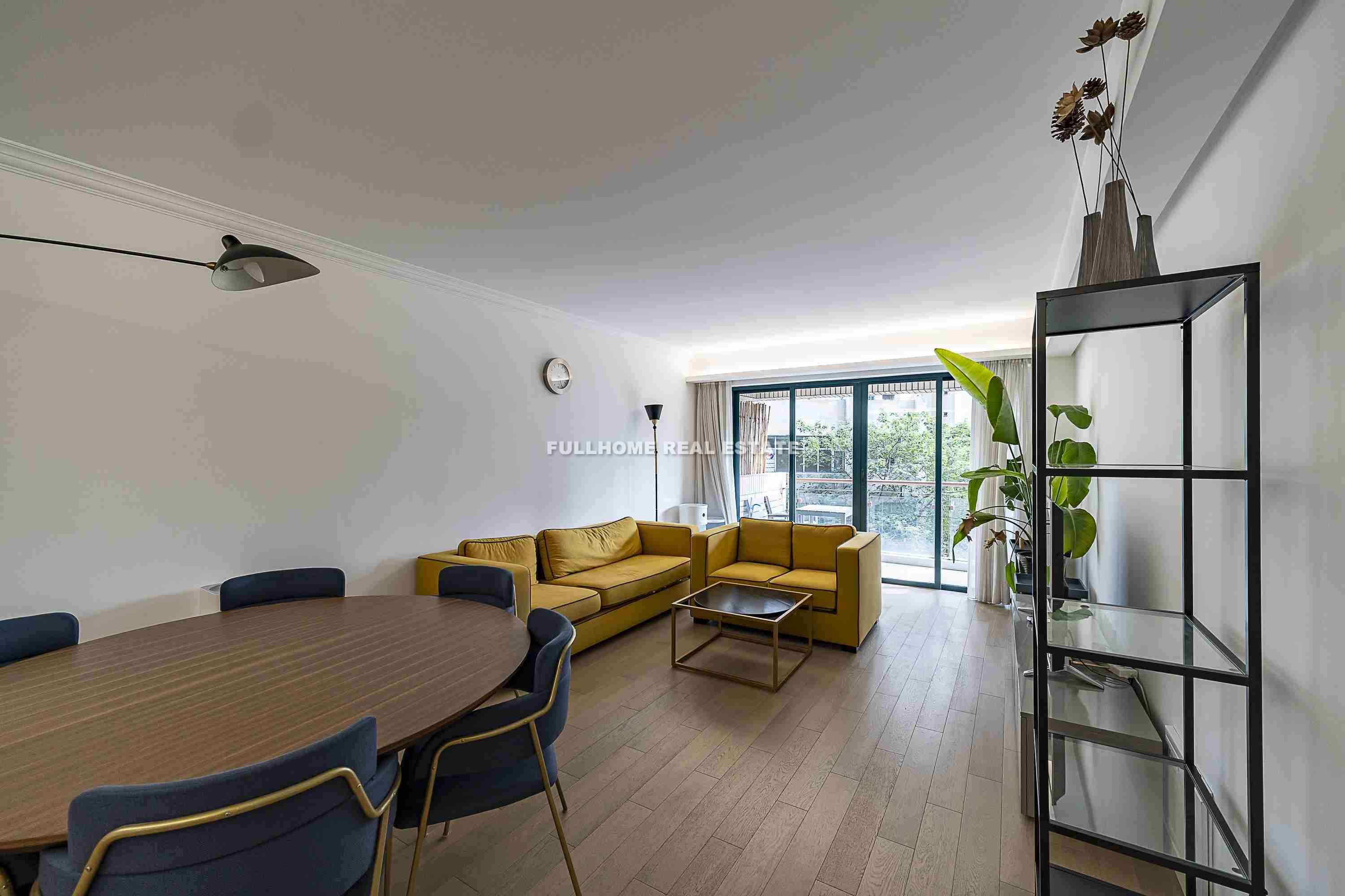 The Courtyards - 3 bedroom apartment in Shanghai, Jing An, Downtown