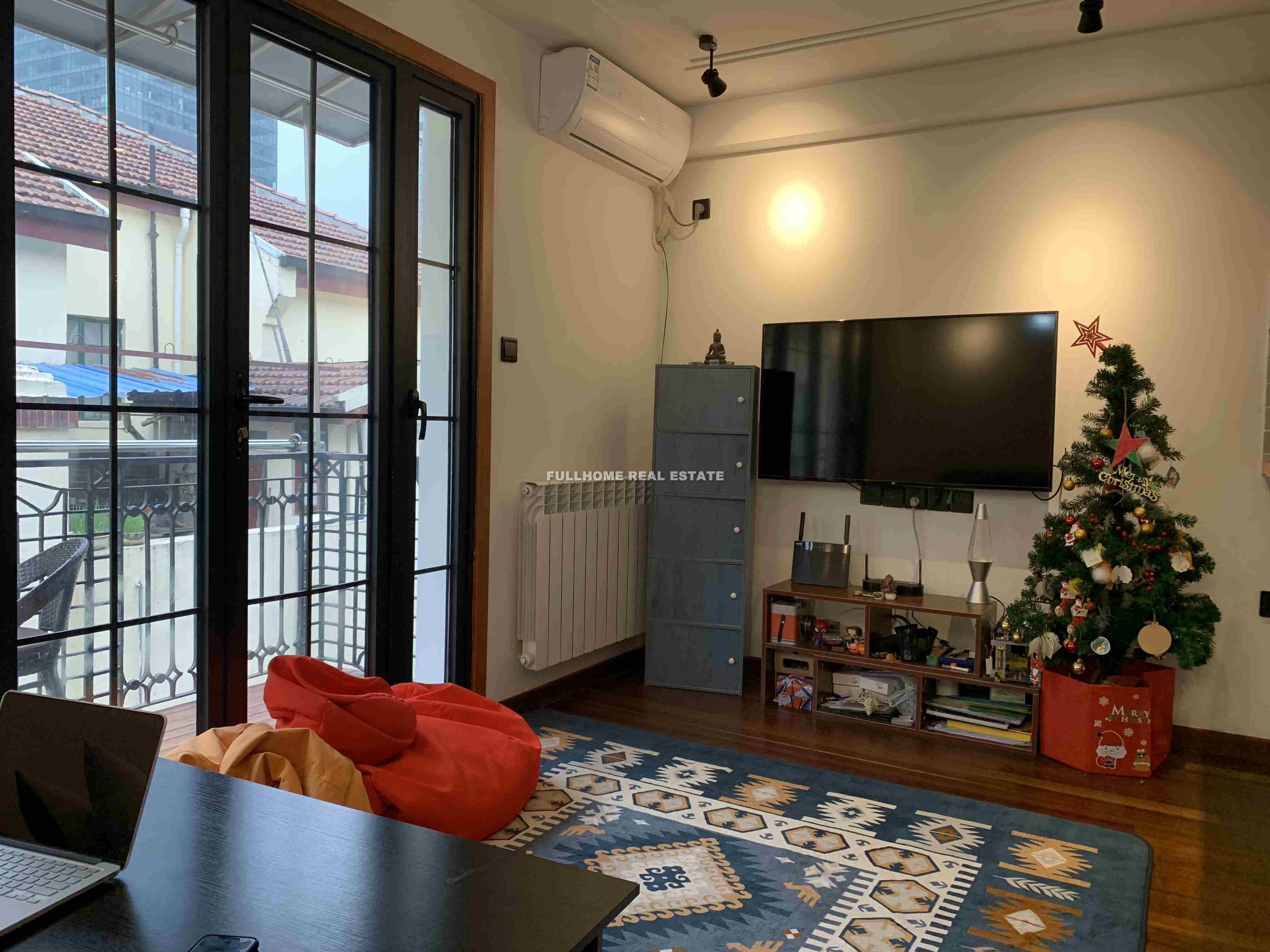 Lane 1-100 Xinle Road Old House - 1 bedroom apartment in Shanghai, FFC, Downtown