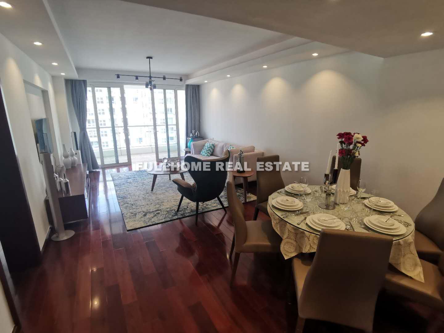 Edifice Apts - 3 bedroom apartment in Shanghai, Jing An, Downtown