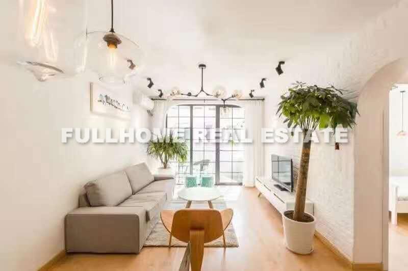 Lane 1-500 South Chongqing Road Old House - 2 bedroom apartment in Shanghai, Xintiandi, Downtown