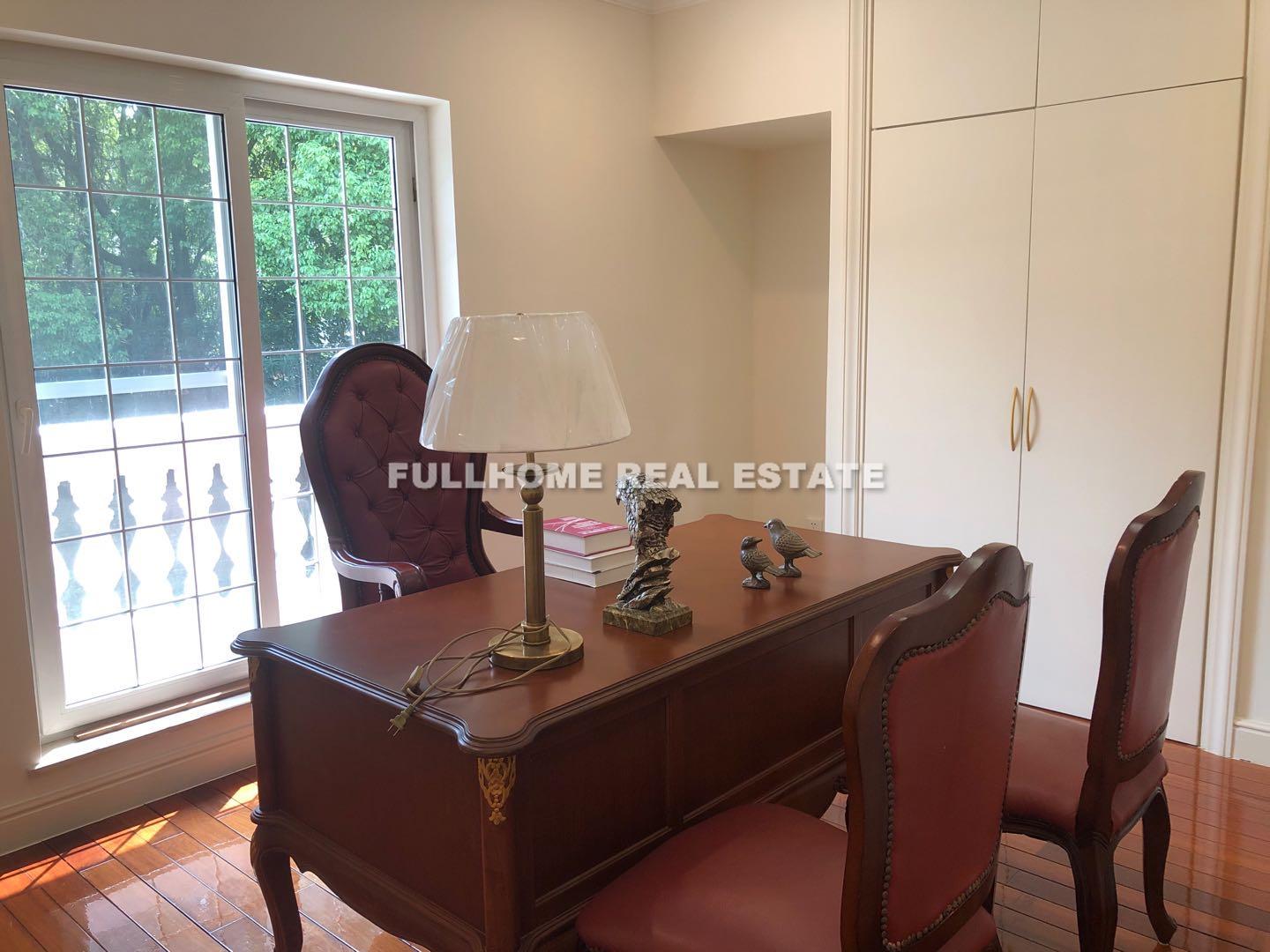 Similar property: The Emerald, 4 bedrooms, 364 sqm in Shanghai