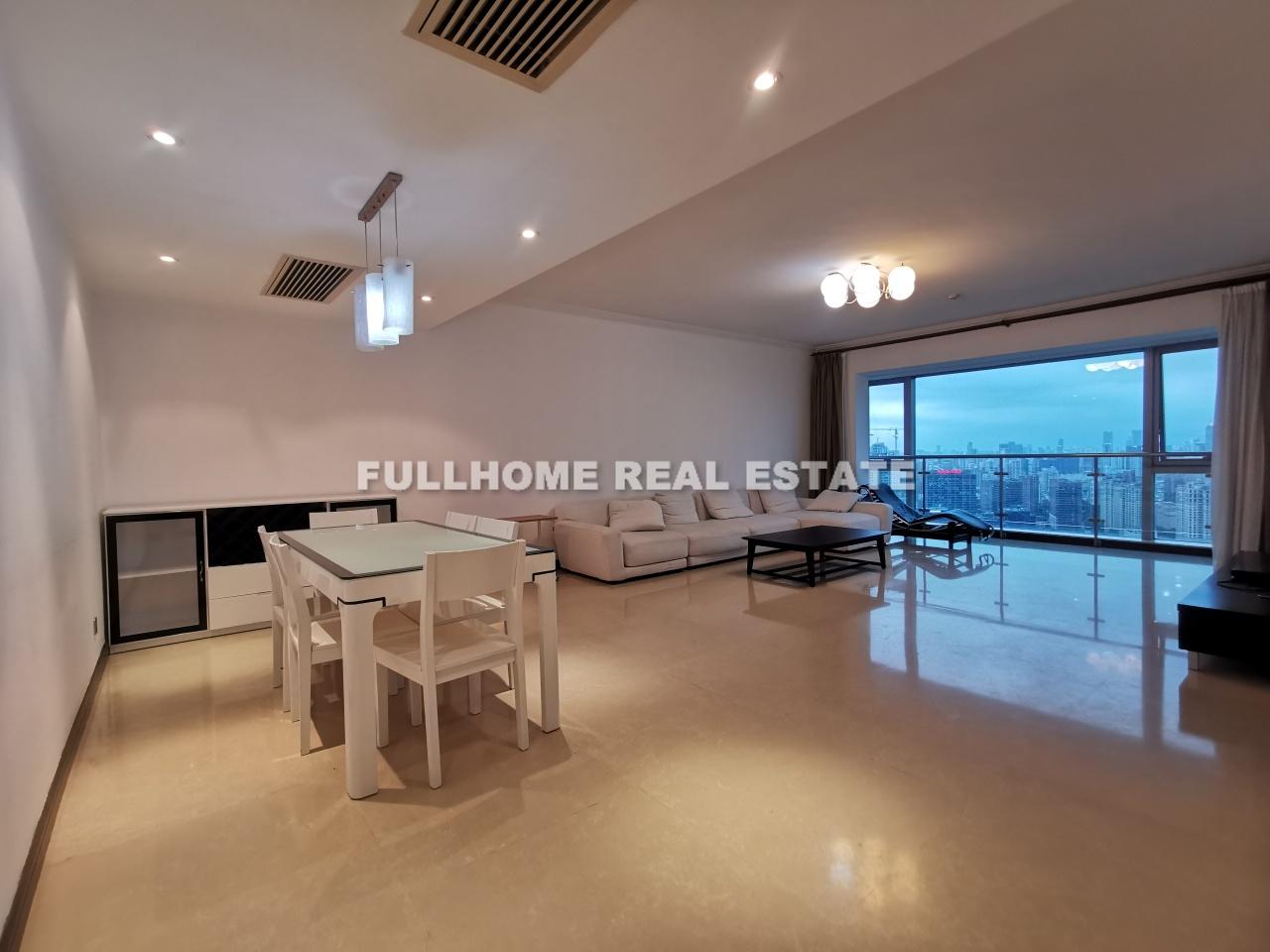 Shimao Riviera Garden - 3 bedroom apartment in Shanghai, Lujiazui, Pudong