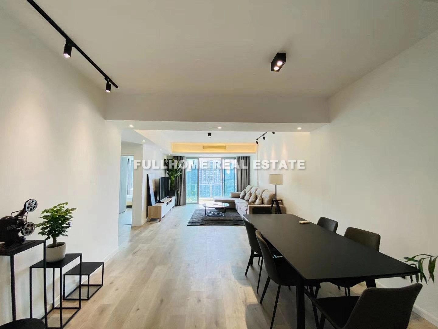 Jing An Four Seasons - 3 bedroom apartment in Shanghai, Jing An, Downtown
