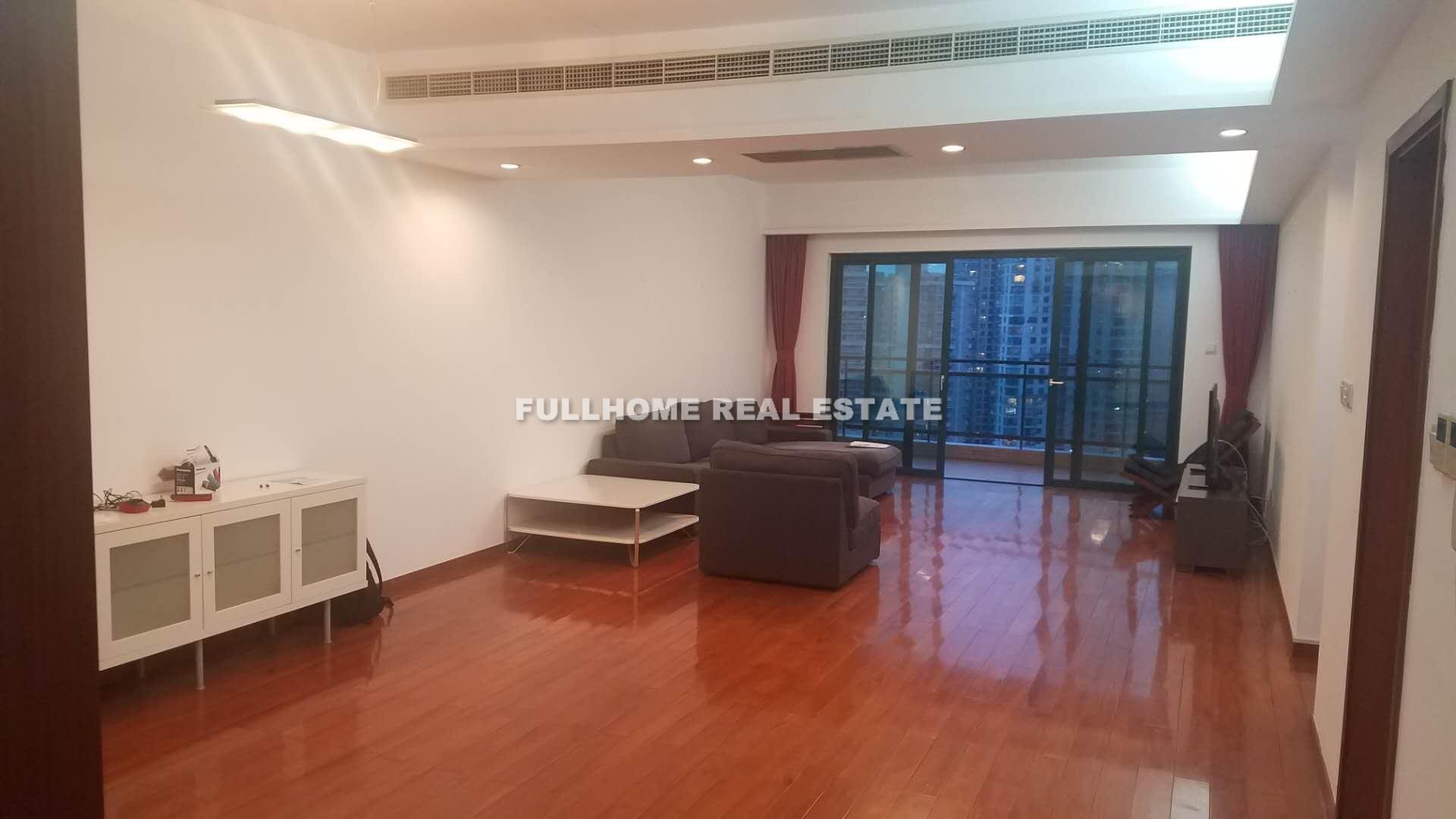 Yanlord Garden - 4 bedroom apartment in Shanghai, Lujiazui, Pudong