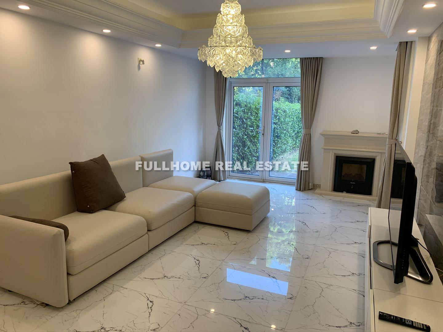 Same compound: Zhaoshang Huafu, 4 bedrooms in Shanghai
