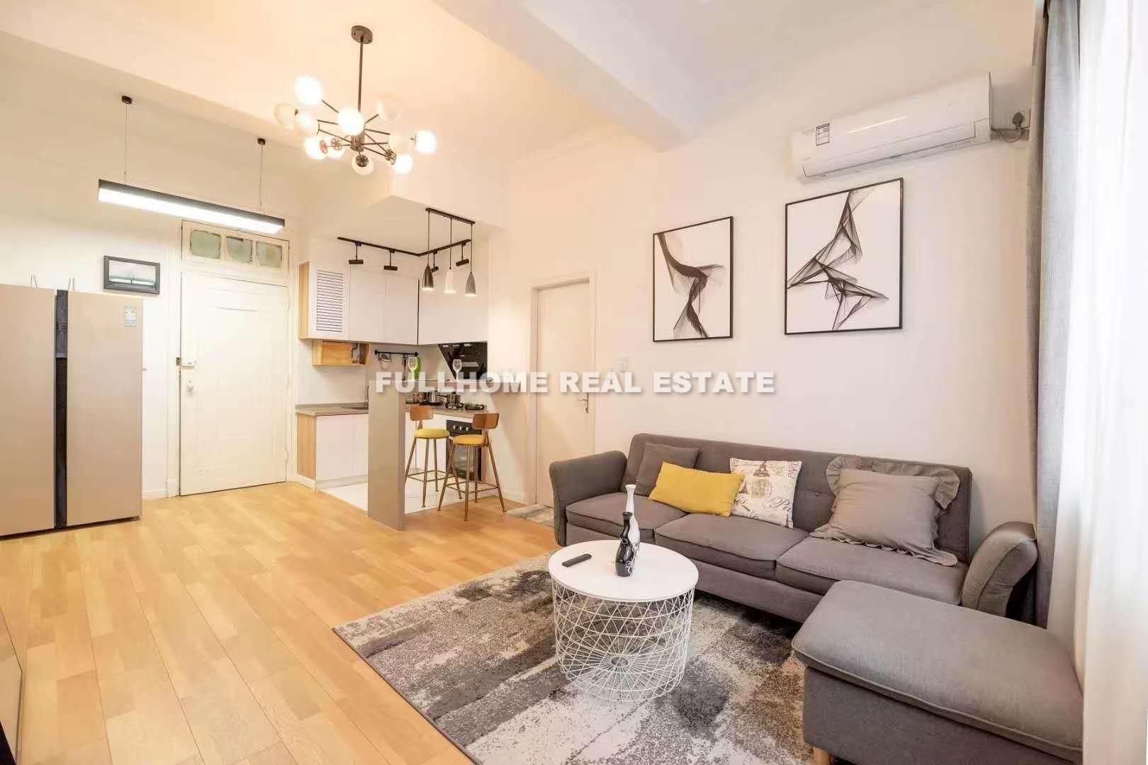 Same compound: Fuzhou Building, 2 bedrooms in Shanghai