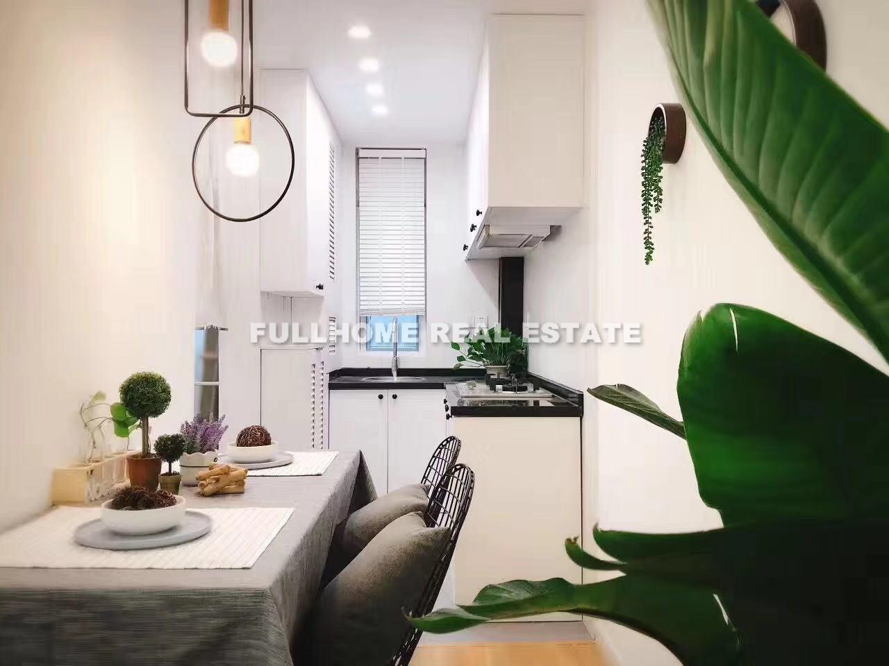 Lane 1-100 North Xuhong Road - 1 bedroom apartment in Shanghai, Downtown, Downtown