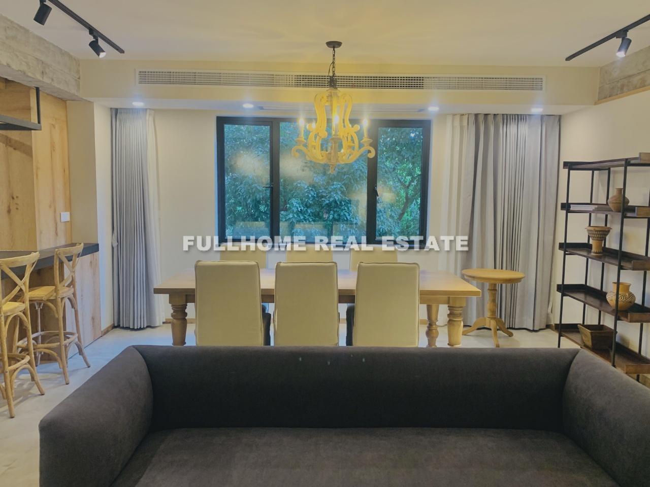 Same compound: Jiahua Garden, 2 bedrooms in Shanghai