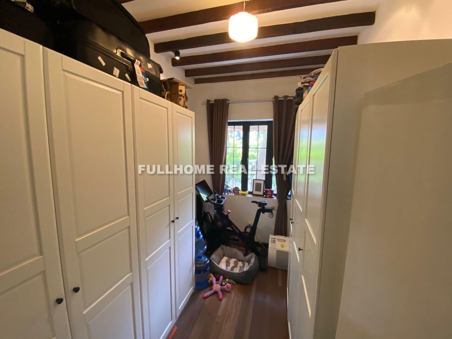 Lane 1-100 Fenyang Road Old House - Interior view 4, Shanghai rental property