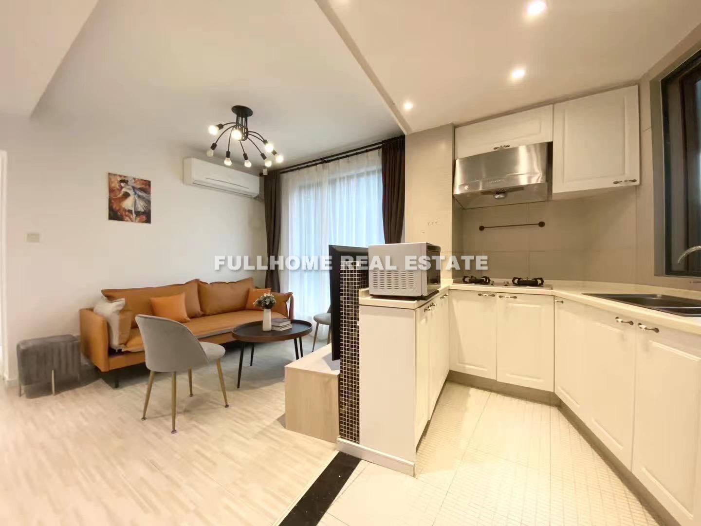 Top Of City - 2 bedroom apartment in Shanghai, People Square, Downtown