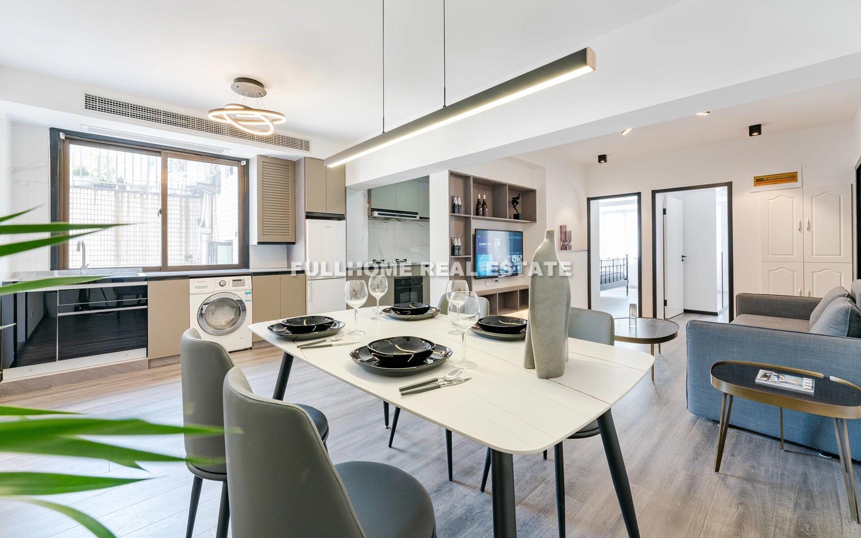 Same compound: Baocheng Apartment, 3 bedrooms in Shanghai