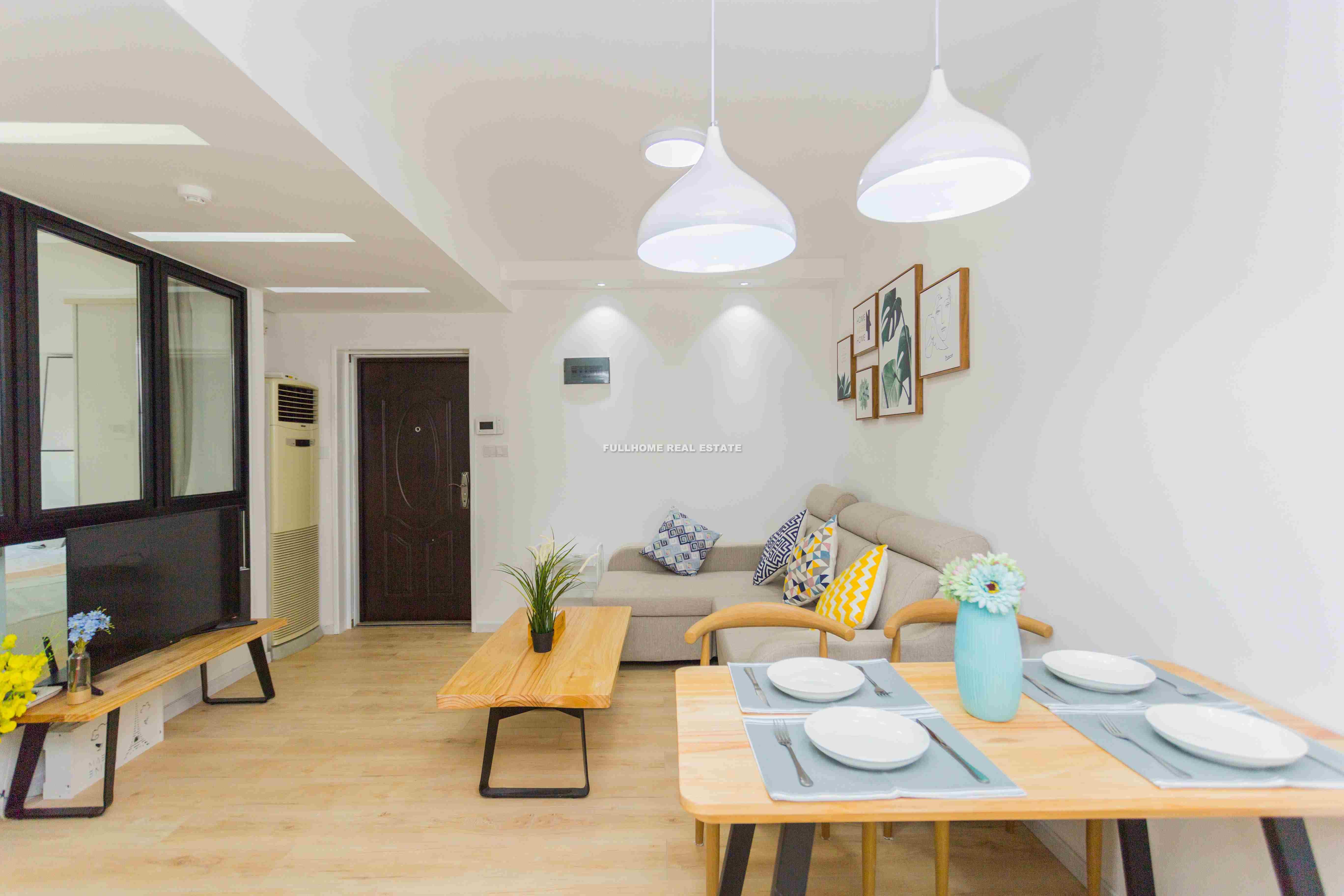 The Century Plaza of Wamin - 4 bedroom apartment in Shanghai, Zhongshan Park, Downtown