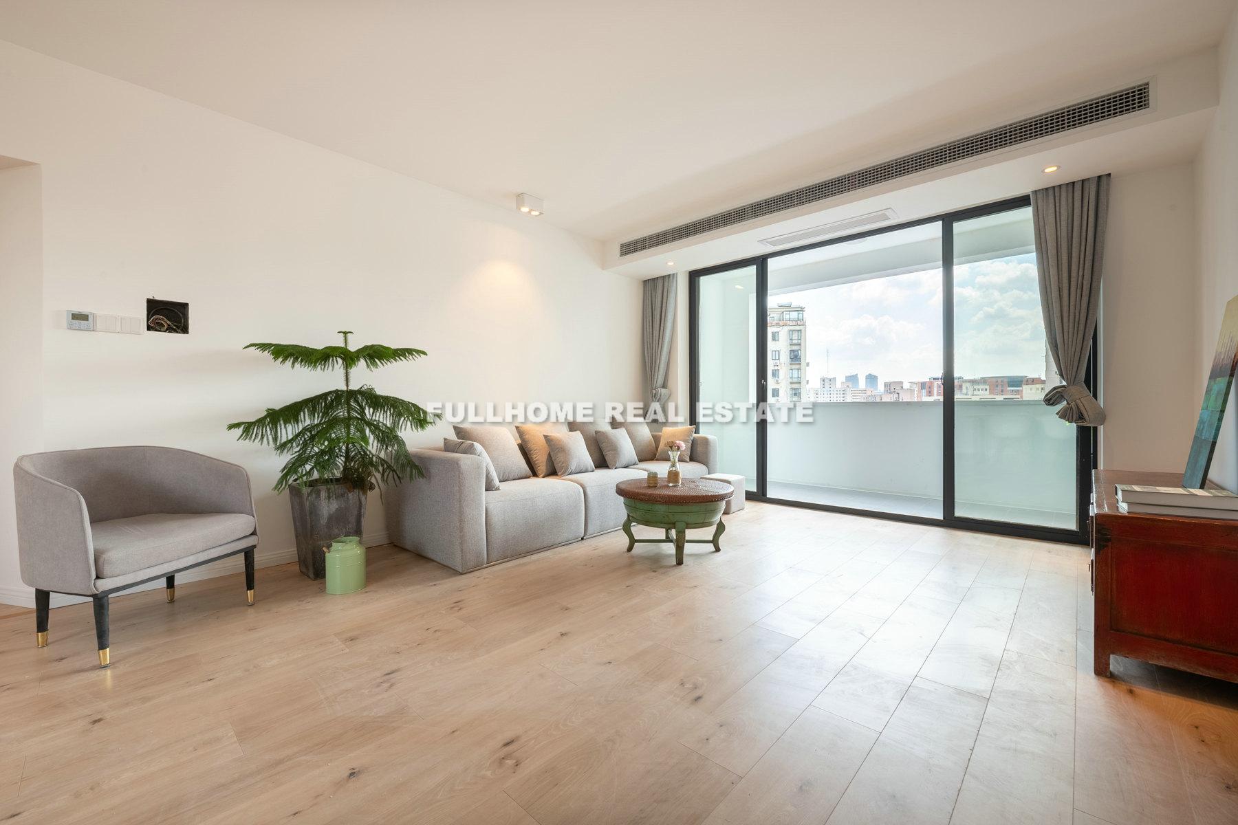 Same compound: Jinlan Garden, 3 bedrooms in Shanghai